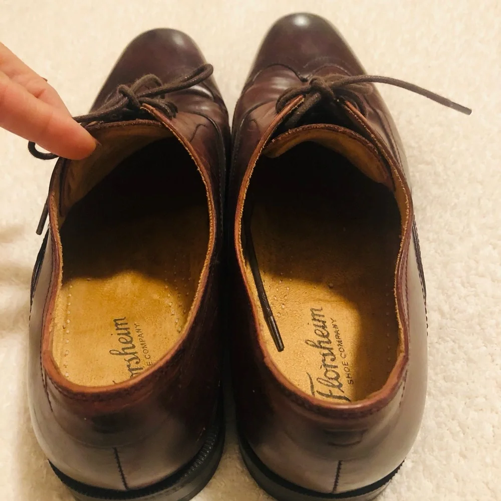 Florsheim Brown Oxford Dress Shoes Sleek Leather Design